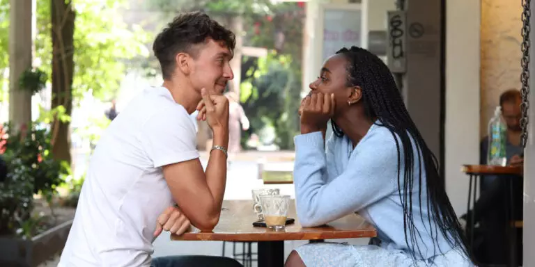 Questions for First Dates to Keep Conversation Flowing and Avoid Awkward Silence